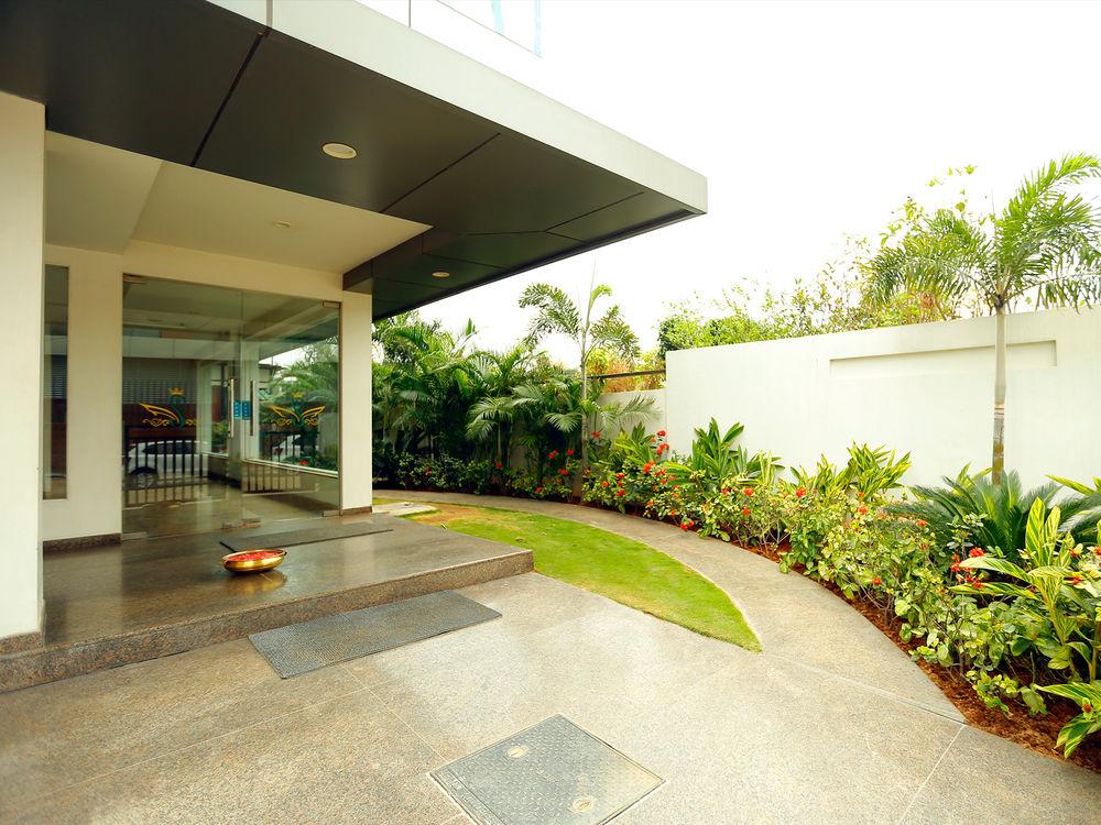 Fabhotel Syberitic Suites Gachibowli - Fully Vaccinated Staff Kondapur  Exterior foto