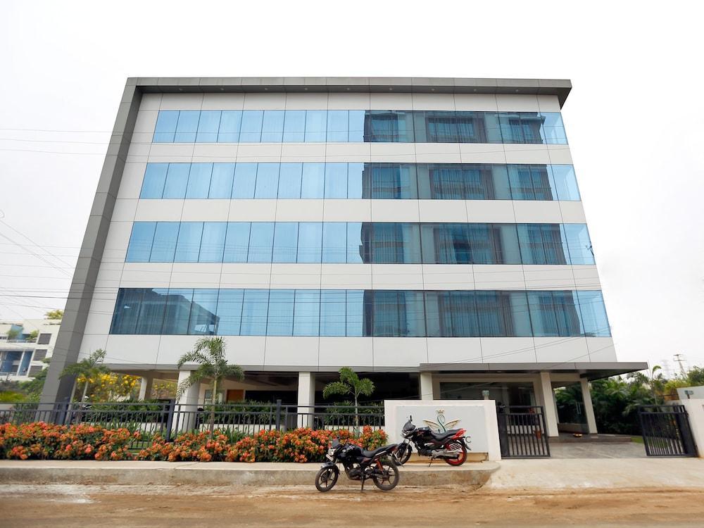 Fabhotel Syberitic Suites Gachibowli - Fully Vaccinated Staff Kondapur  Exterior foto