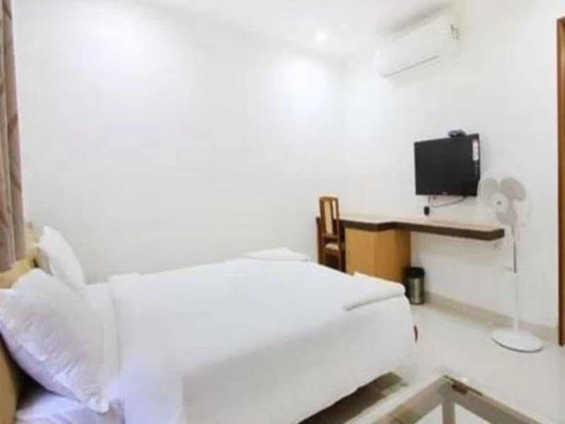 Fabhotel Syberitic Suites Gachibowli - Fully Vaccinated Staff Kondapur  Exterior foto